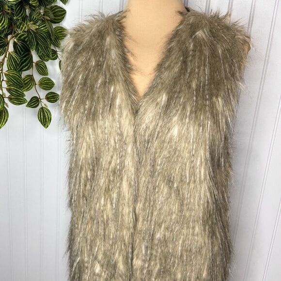 Daisy Jones Sz L Sebby Collection Faux Fur Vest Beige Tan Hippy Boho Festival - Picture 3 of 12